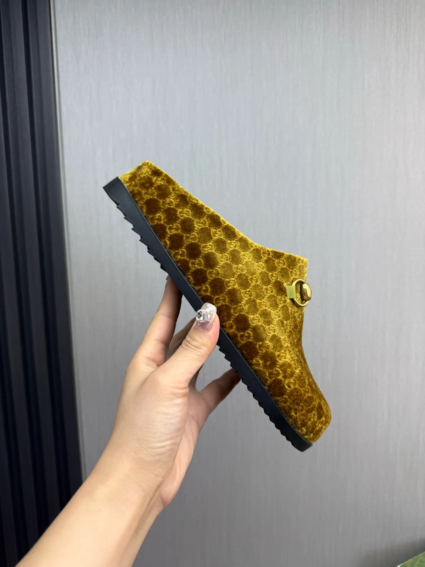 Men's men's shoes💰Pili 420💰Maoli 460💰 ＧＵＣＣＩGucci. Popular couple slippers hot sale🩷💚 🩴Official website one to one production 35-45 size 45 46 🉑️Customized!